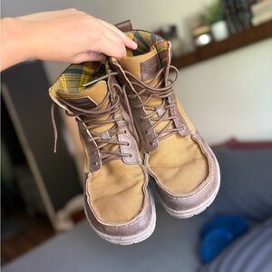 Stylish Brown and Tan Men's Boots